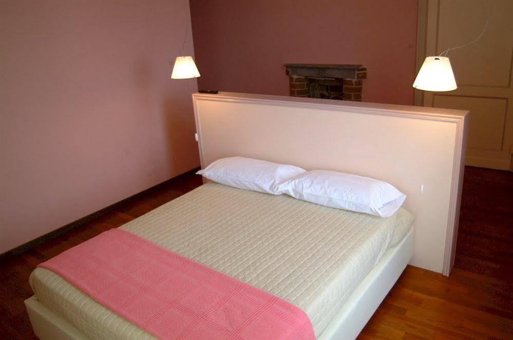 Dimora Castello Dei Conti Bed & Breakfast Trinita  Ngoại thất bức ảnh