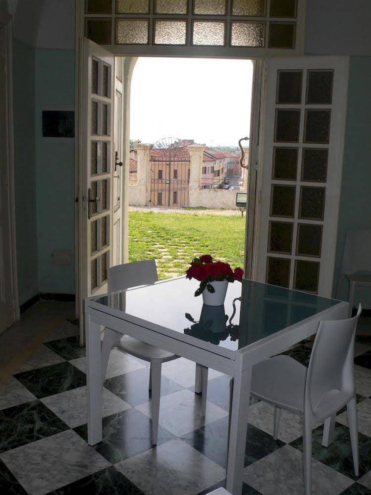 Dimora Castello Dei Conti Bed & Breakfast Trinita  Ngoại thất bức ảnh