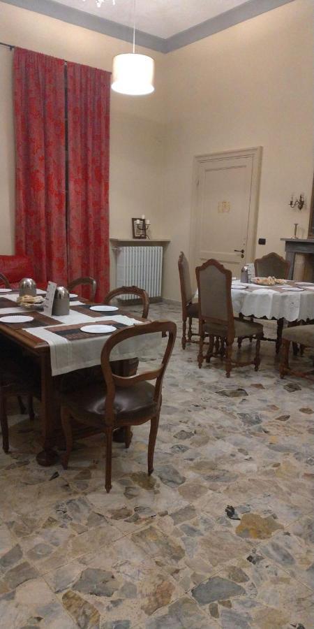 Dimora Castello Dei Conti Bed & Breakfast Trinita  Ngoại thất bức ảnh