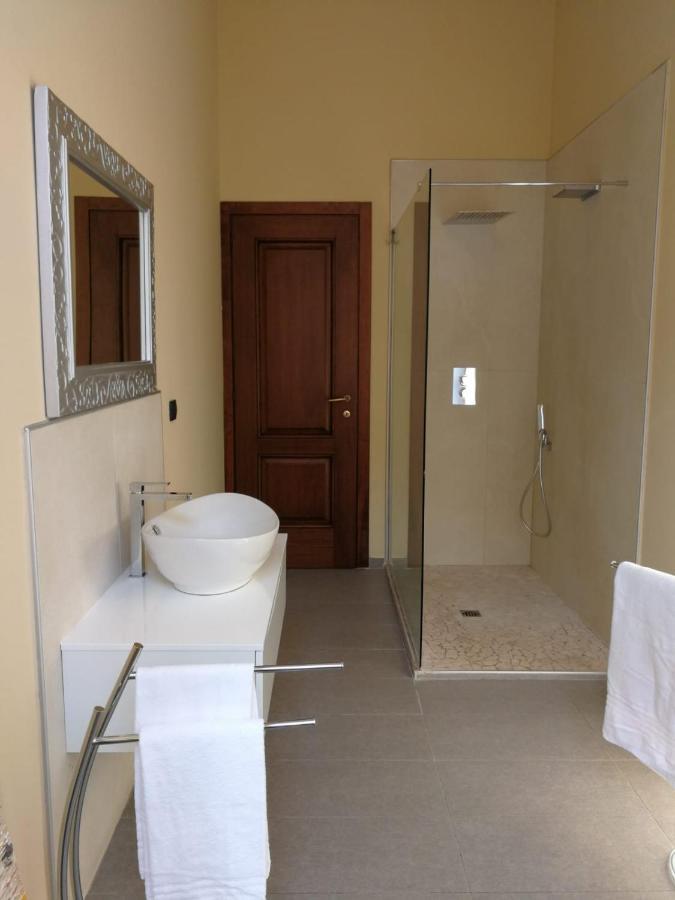 Dimora Castello Dei Conti Bed & Breakfast Trinita  Ngoại thất bức ảnh